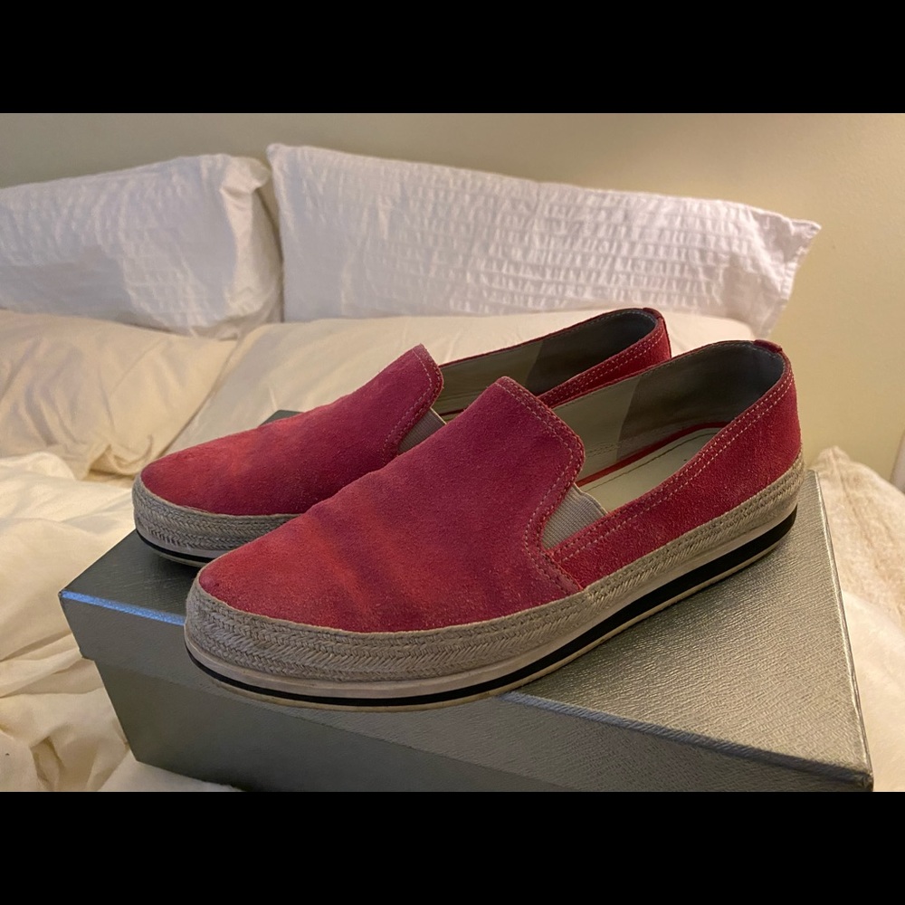 Prada ship ons, pink